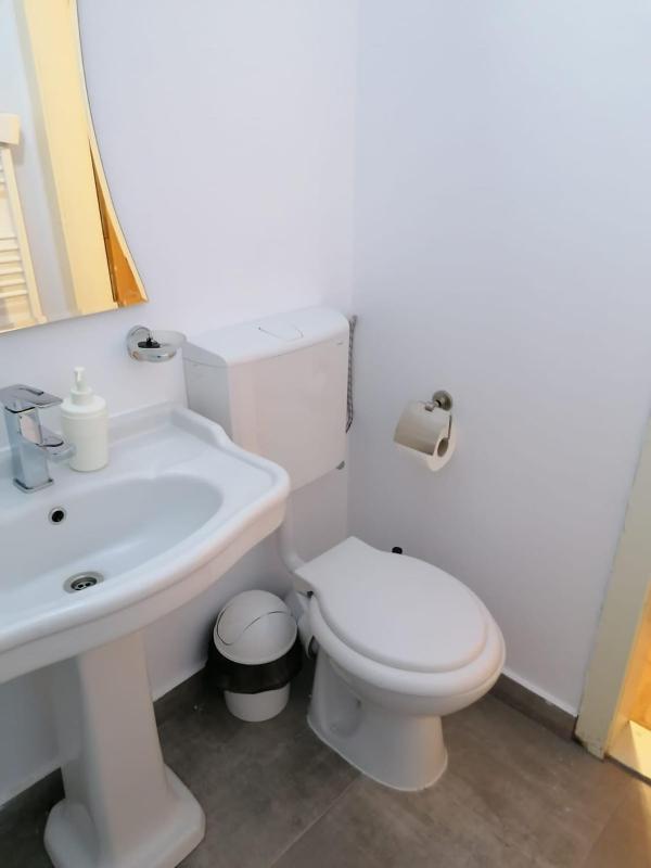Double Room image 4