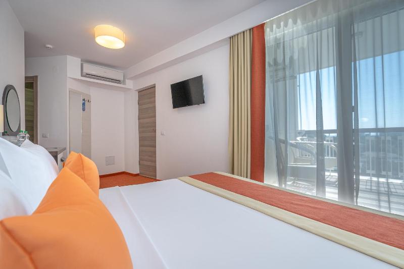 Junior Suite in Hotel image 4