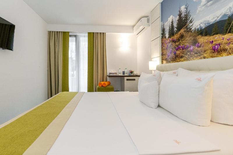 Double Room in Villa image 4