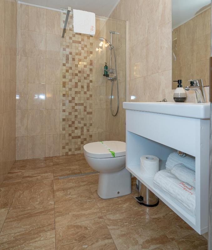 Two-Bedroom Apartment in Villa image 3