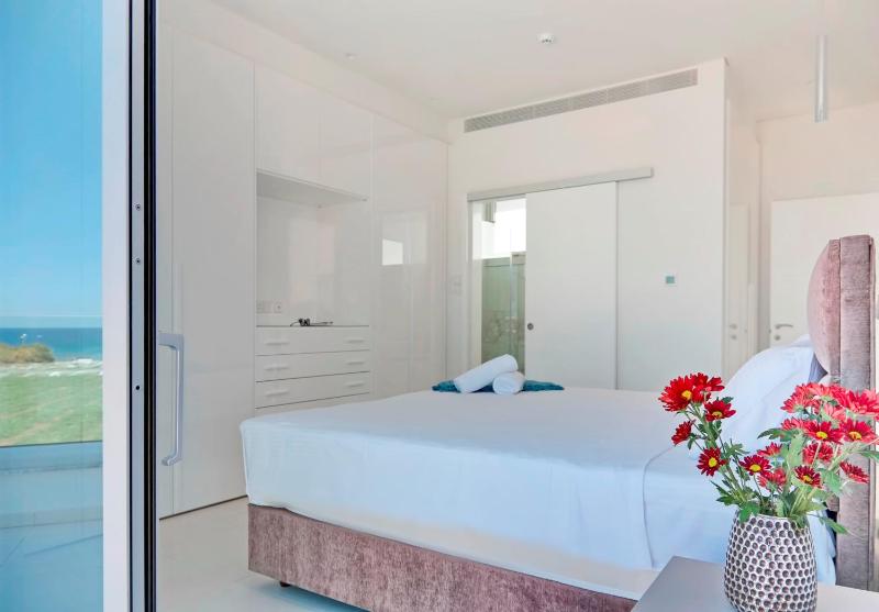 Sunrise Seaview Villas - Camelia - image 8
