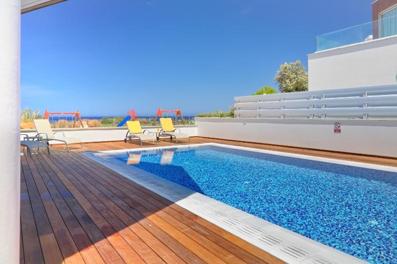 Sunrise Seaview Villas - Melissa - image 8