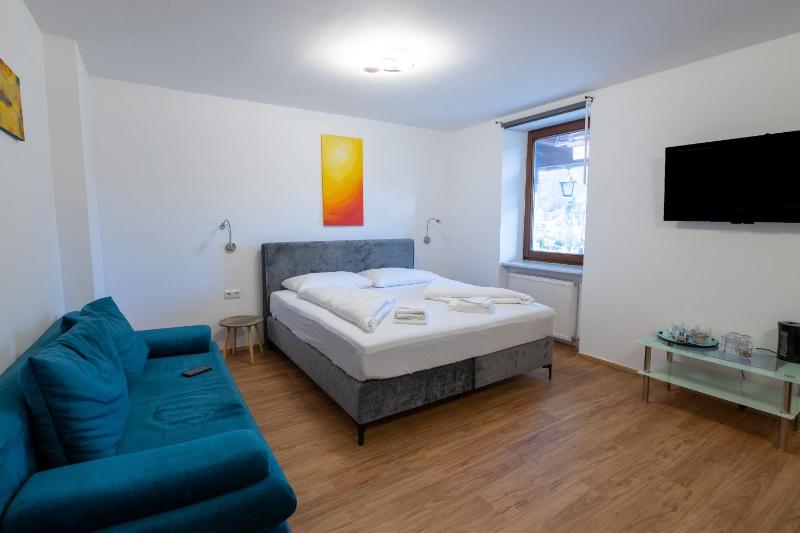 Quadruple Room image 1