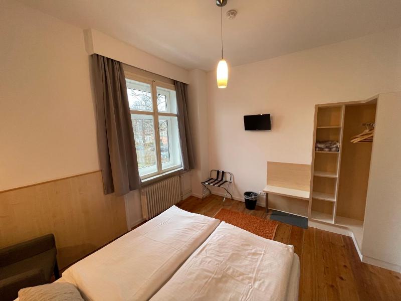 ApartHotel Stadtpark - image 26