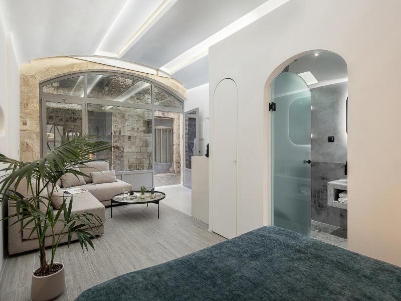 Malmáki a street view apartment - image 13