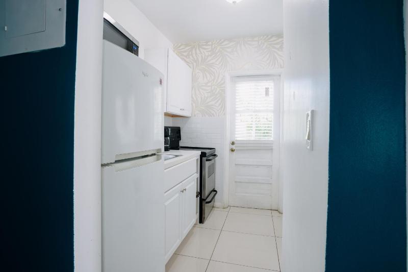 One-Bedroom Apartment image 3
