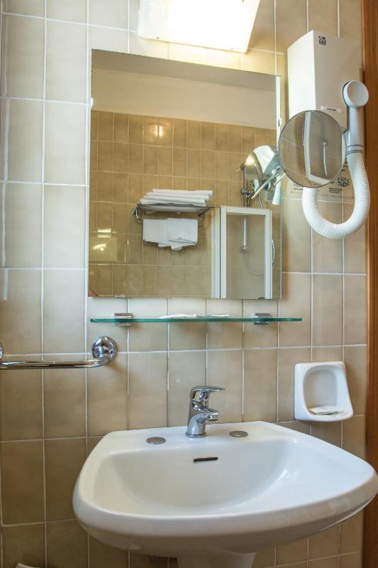 Small Double Room image 3