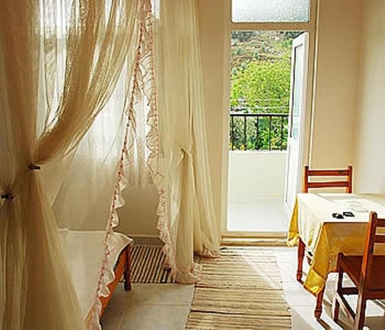 Standard Double or Twin Room image 2