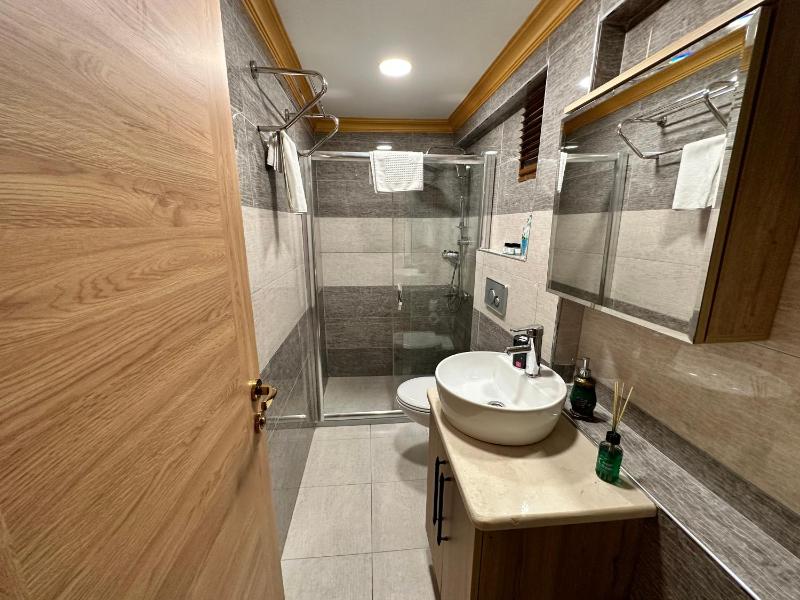 Budget Double Room image 3