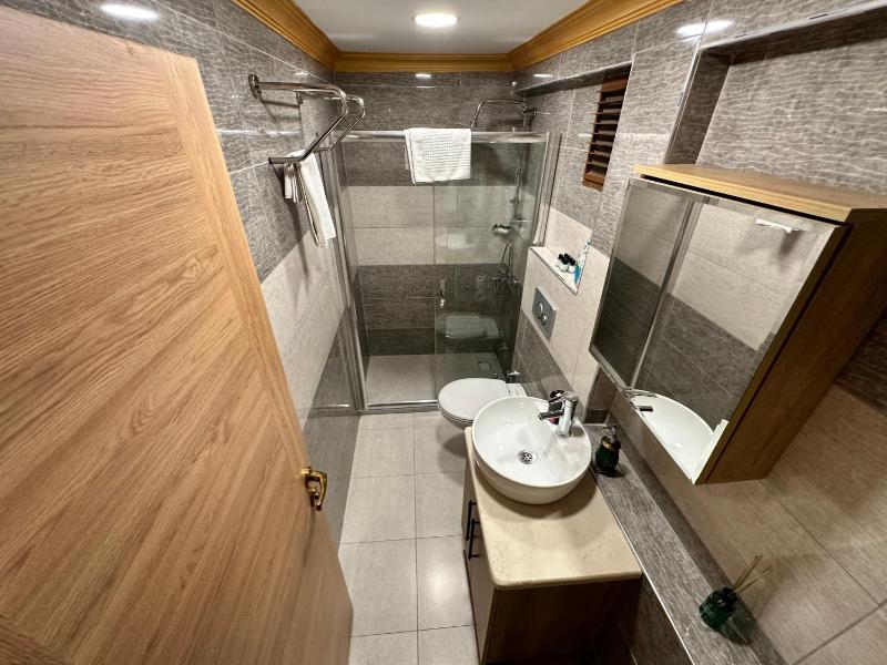 Budget Double Room image 4