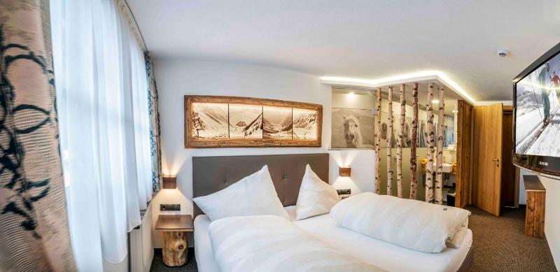 Two-Bedroom Suite image 2