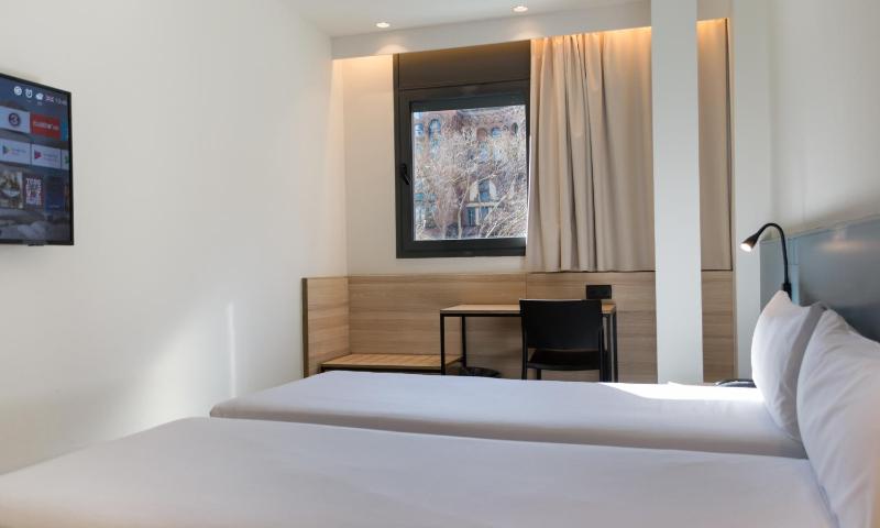 Hotel Sant Pau - image 6