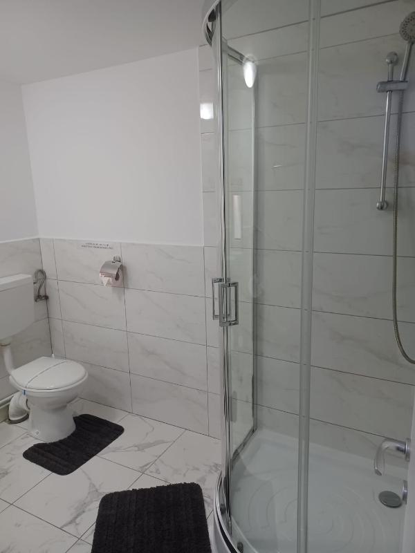 Double or Twin Room image 3