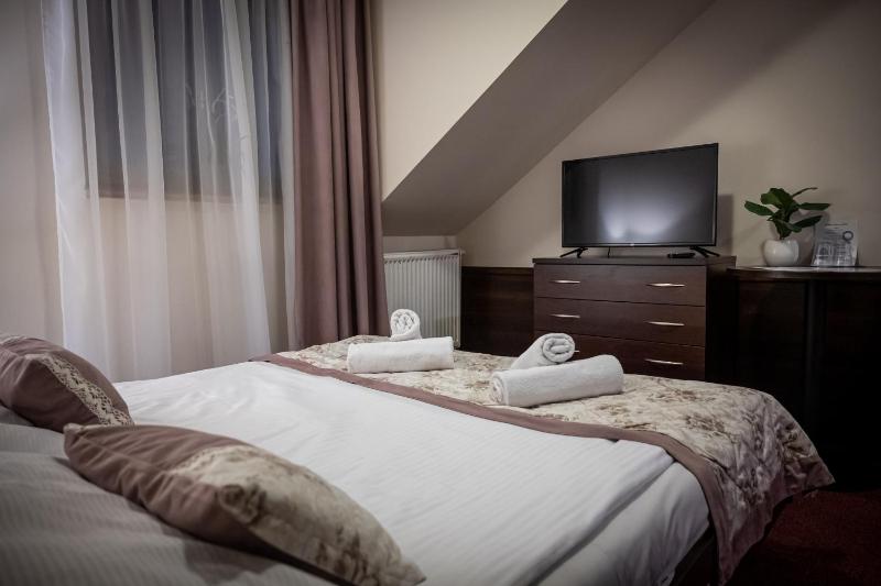 King Room image 2