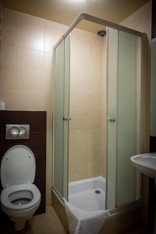 Standard Twin Room image 2