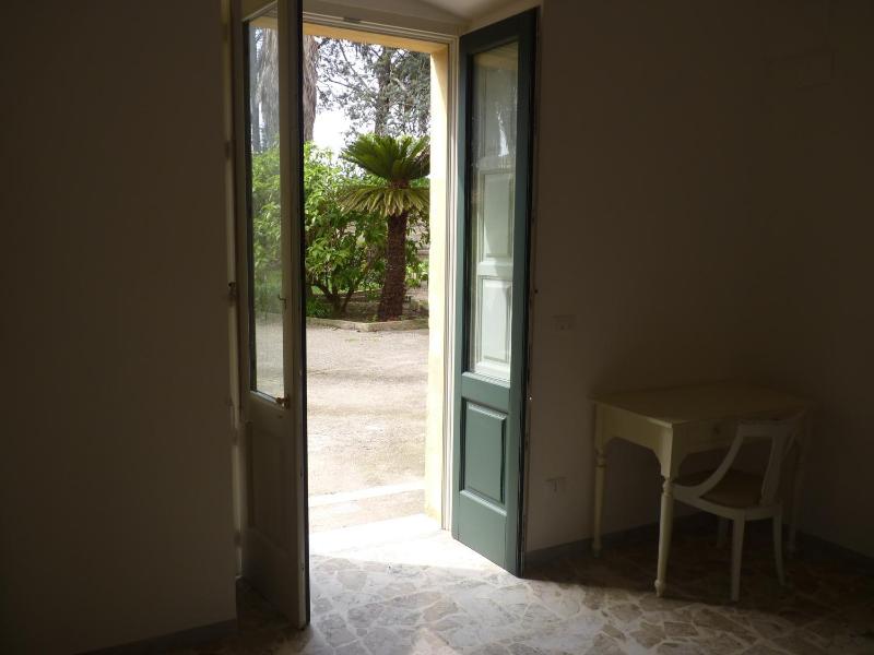 Two-Bedroom Apartment with Garden View image 2