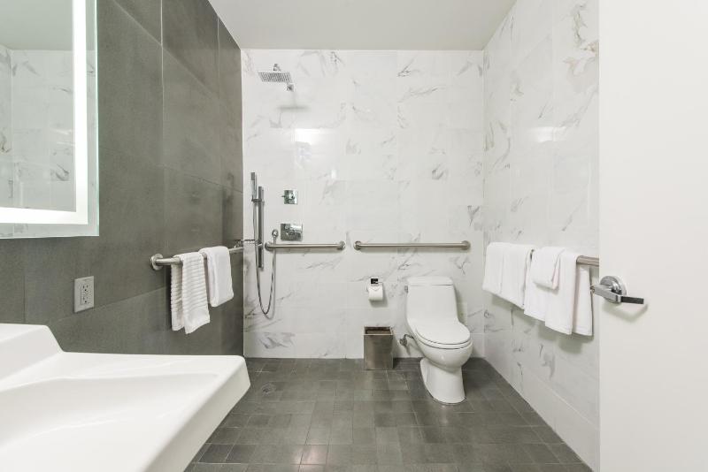 King Room - Disability Access image 4