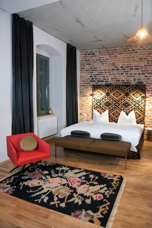 Double Room S image 2
