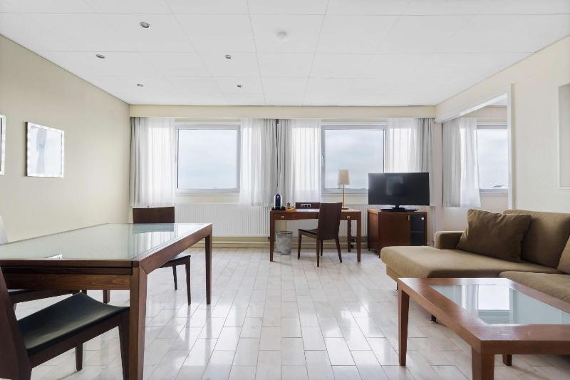 King Suite image 4