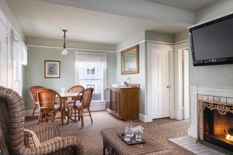 Cottage image 3