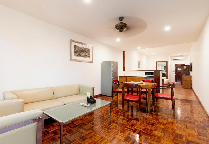 Airways Hotel - image 8
