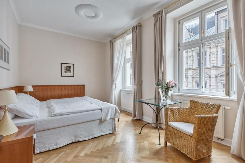 Superior Double Room image 1