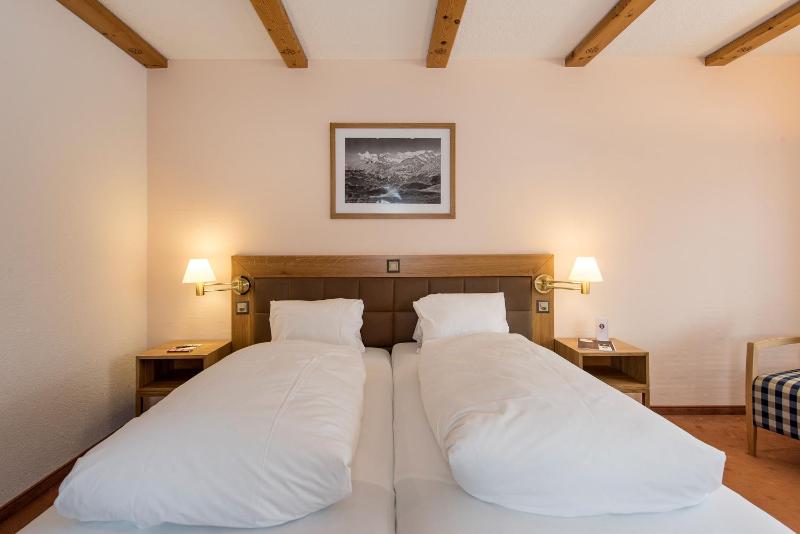 Double Room with Eiger Mountain View image 3