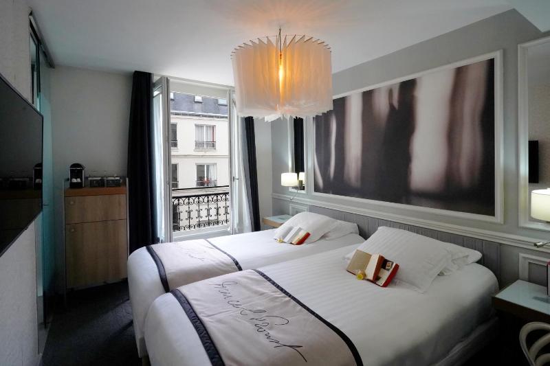 Superior Twin Room image 1