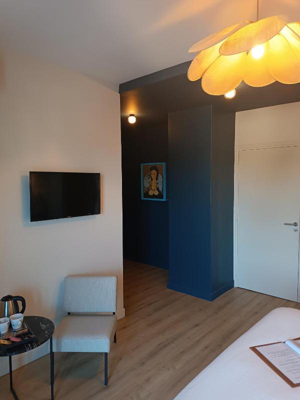 Deluxe Double Room image 4