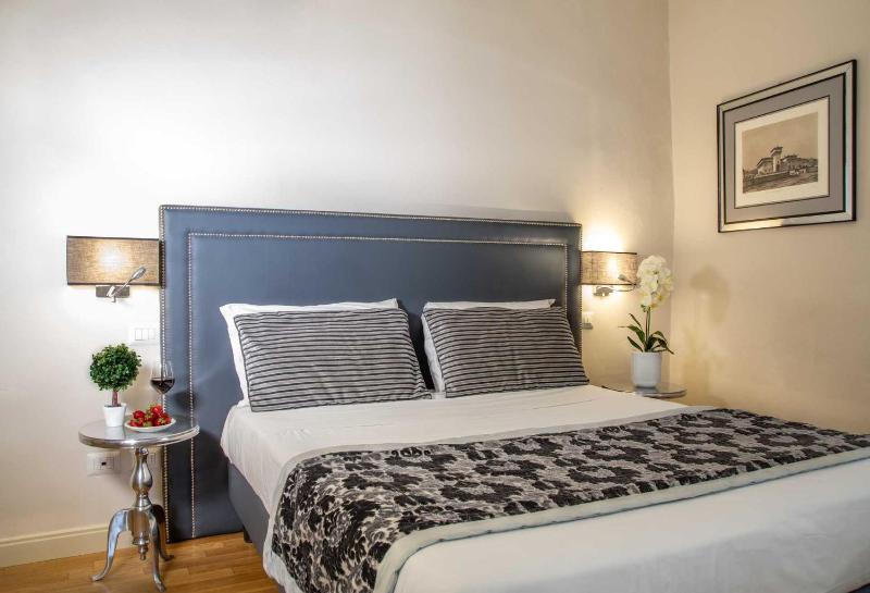 Large Double Room image 1