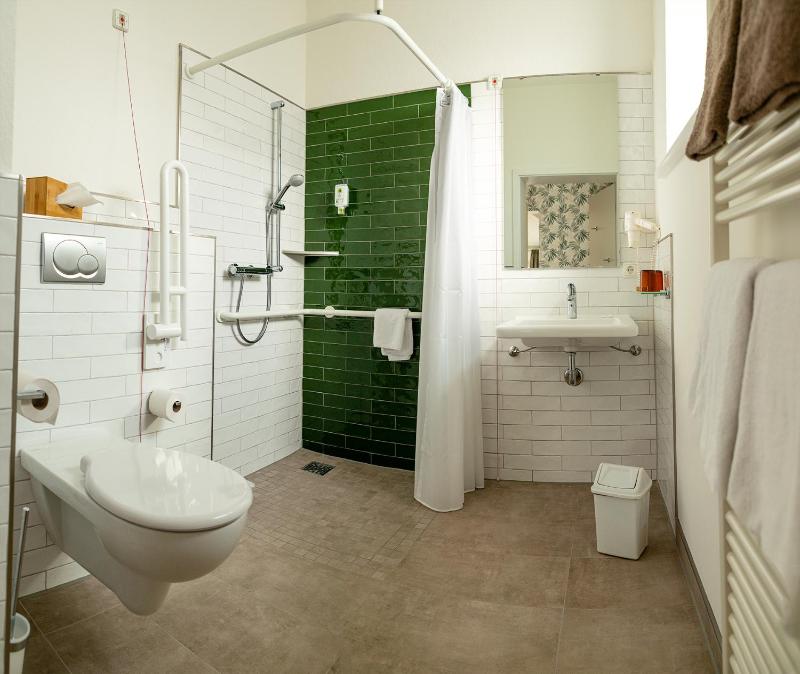 Superior Double Room image 3