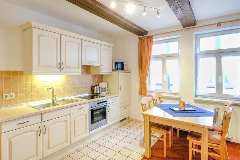 One-Bedroom Apartment image 4