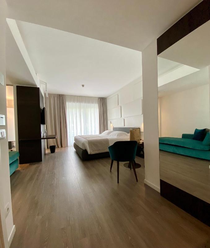 Standard Triple Room image 1