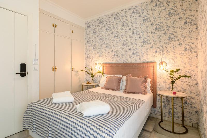 Double or Twin Room image 4