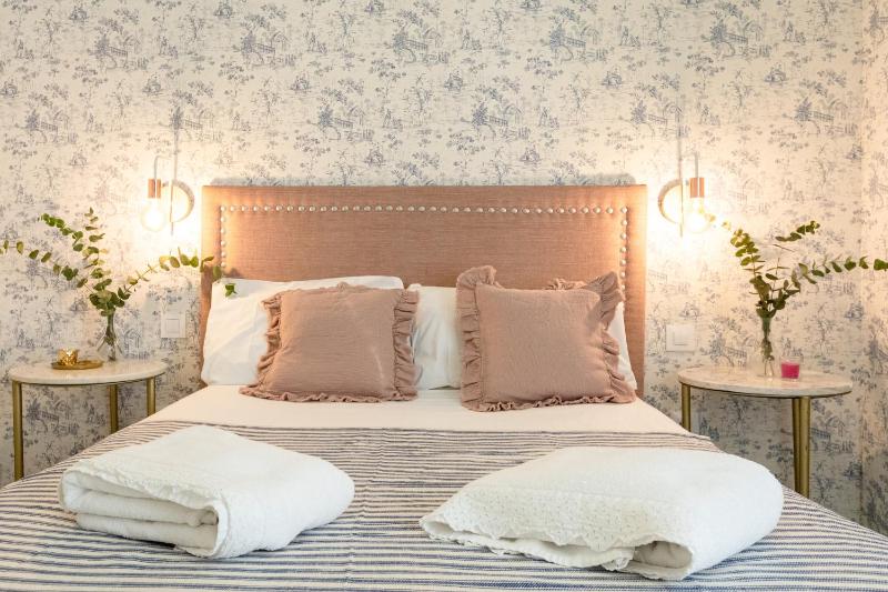 Double or Twin Room image 3