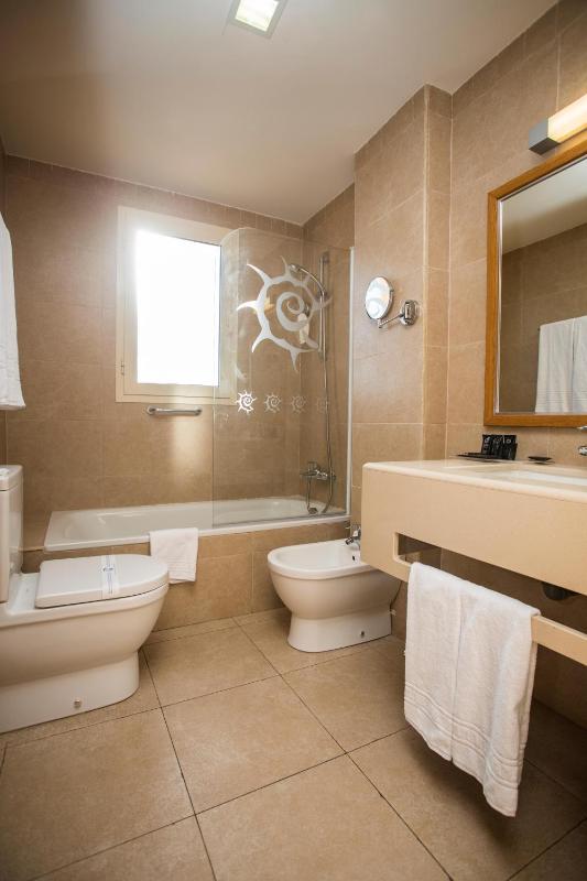 Triple Room image 4