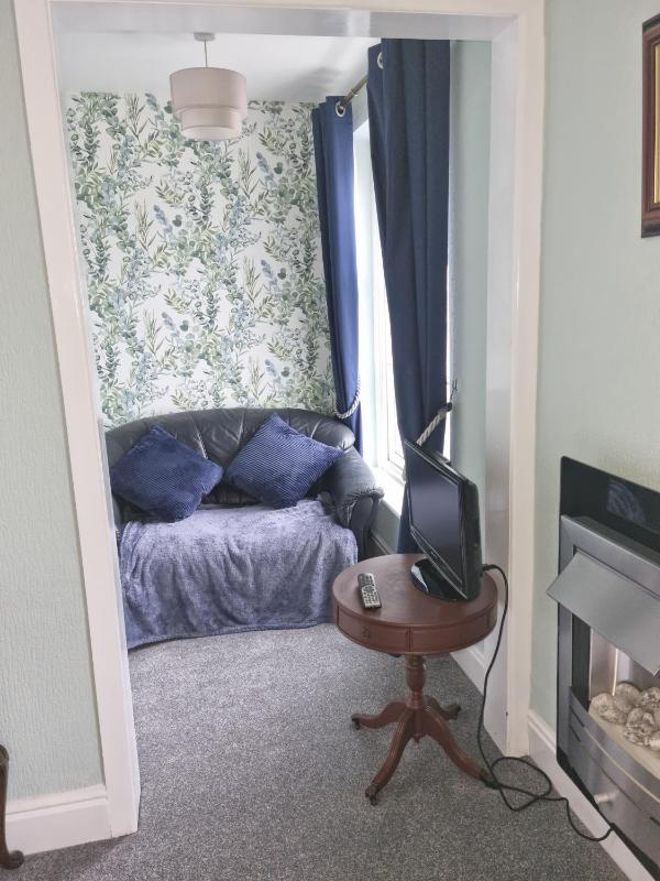 Double Room with Private Bathroom image 2