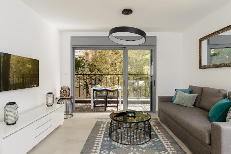 Brand New 2BR 2BATH by HolyGuest - image 12