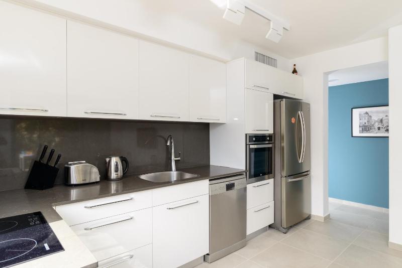 Brand New 2BR 2BATH by HolyGuest - image 14
