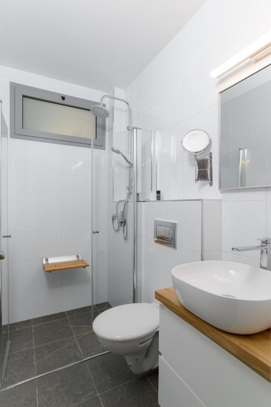 Brand New 2BR 2BATH by HolyGuest - image 10