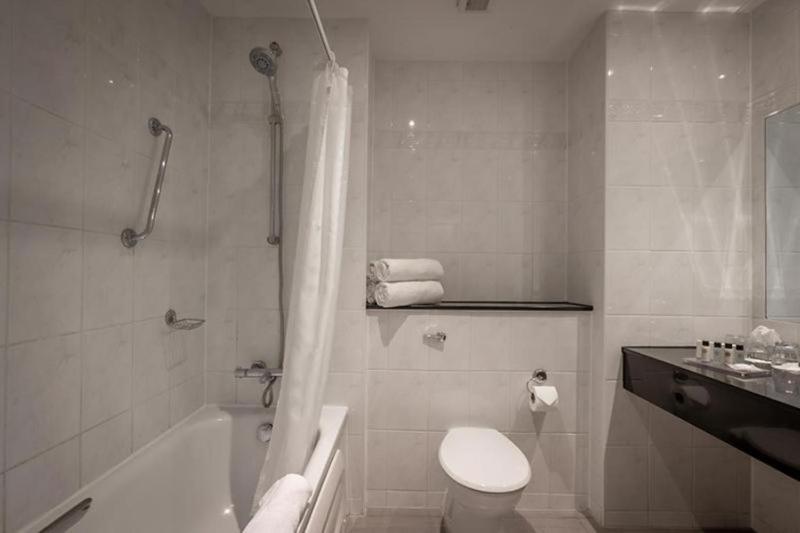 Superior Family Room (2 Adults + 2 Children) image 1