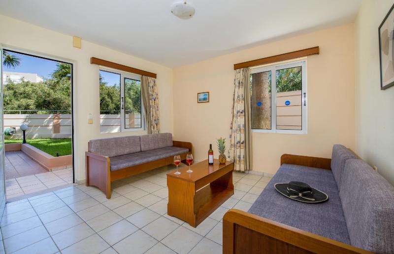 One-Bedroom Apartment image 2