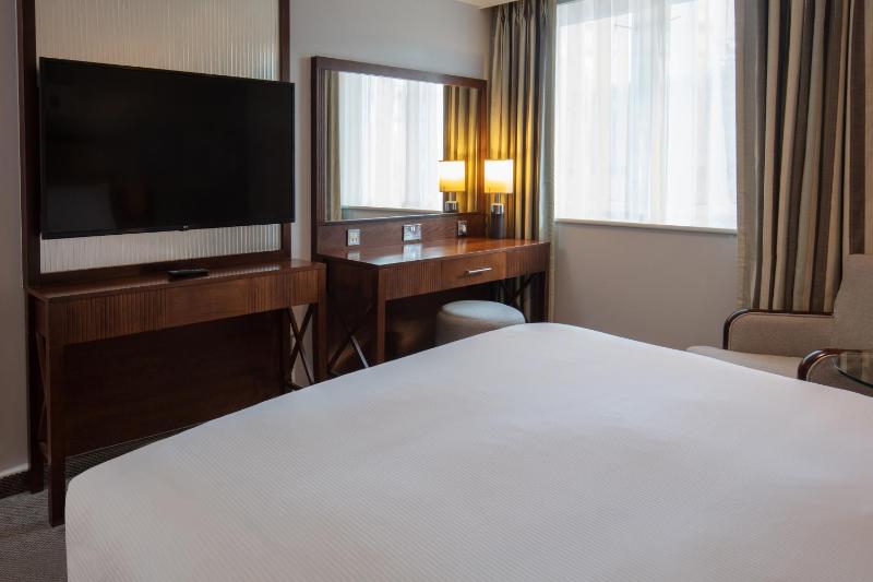 Classic Double Room image 2