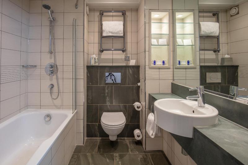 Superior King Room image 1