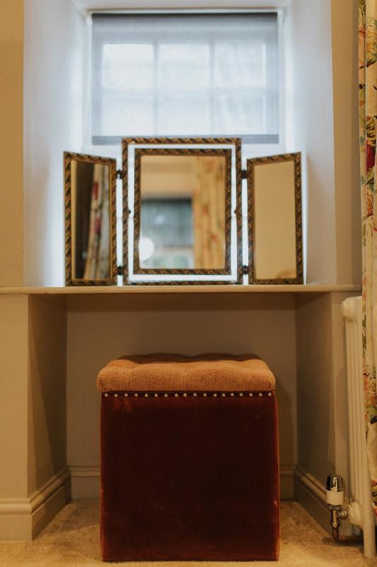 Executive Courtyard Room image 4