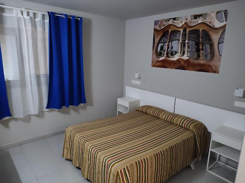 Double or Twin Room image 3