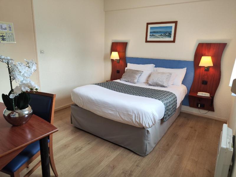 Double Room image 1