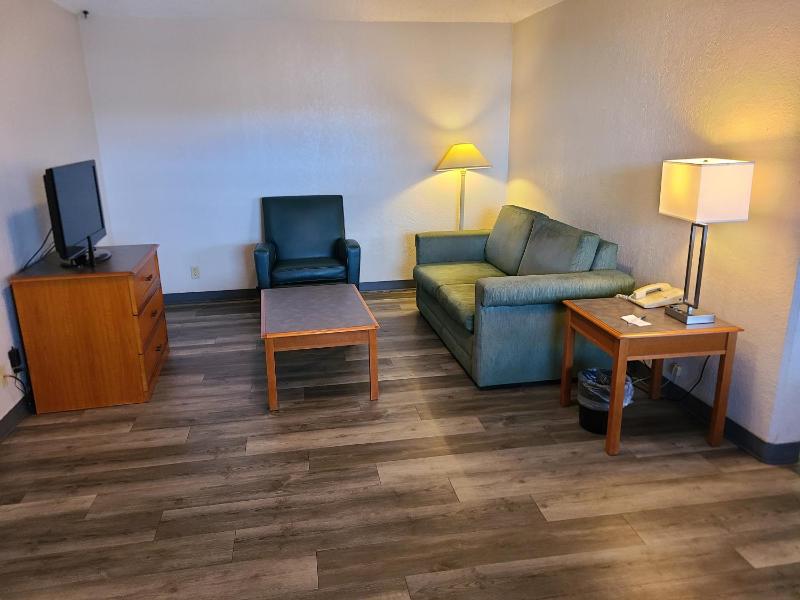 King Apartment - Non-Smoking image 3