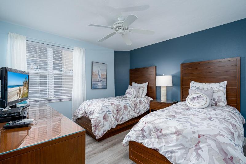 Immaculate Direct Gulf Front 3 Bedroom Condo - Gullwing 505 condo - image 14