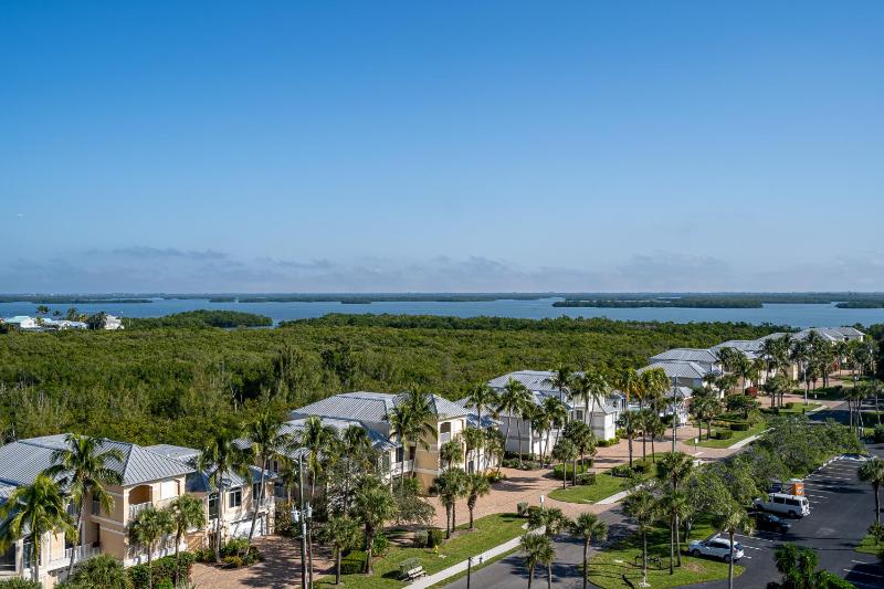 Palm Harbor Penthouse with Marina Views condo - image 25